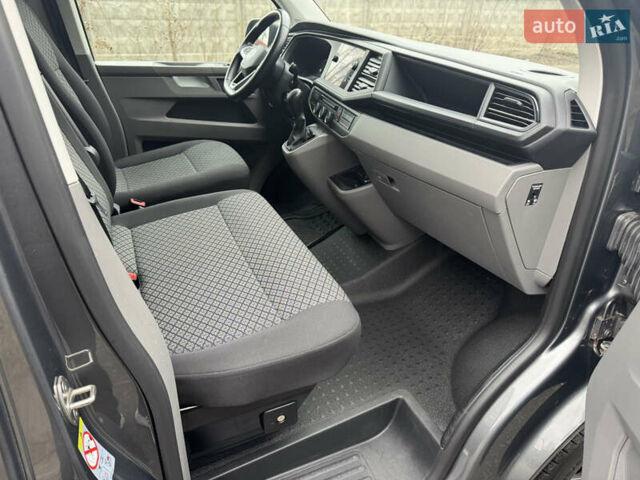 Серый Фольксваген Каравелла, объемом двигателя 1.97 л и пробегом 284 тыс. км за 37500 $, фото 13 на Automoto.ua