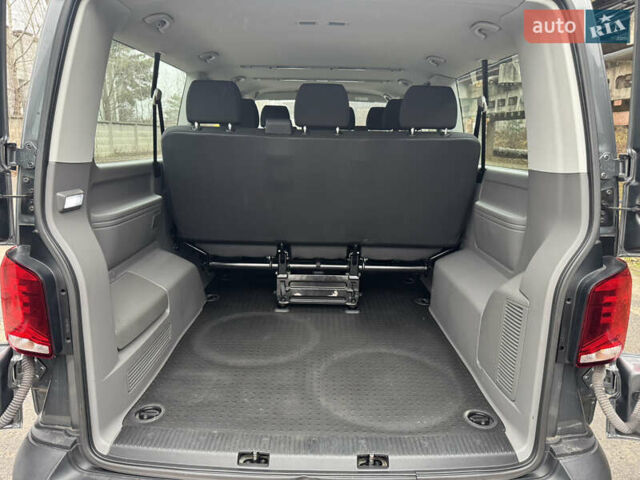 Серый Фольксваген Каравелла, объемом двигателя 1.97 л и пробегом 284 тыс. км за 37500 $, фото 20 на Automoto.ua