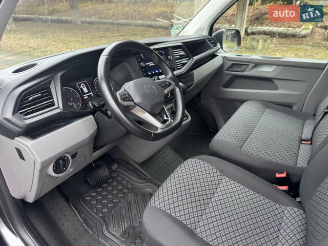 Серый Фольксваген Каравелла, объемом двигателя 1.97 л и пробегом 284 тыс. км за 37500 $, фото 11 на Automoto.ua