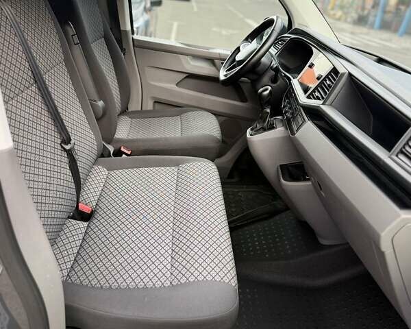 Фольксваген Каравелла 2020 в Киеве на Automoto.ua Серый Фольксваген Каравелла, объемом двигателя 1.97 л и пробегом 283 тыс. км за 37000 $, фото 3 на Automoto.ua