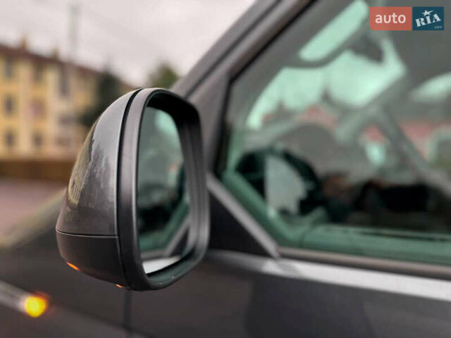 Серый Фольксваген Каравелла, объемом двигателя 2 л и пробегом 300 тыс. км за 40068 $, фото 29 на Automoto.ua