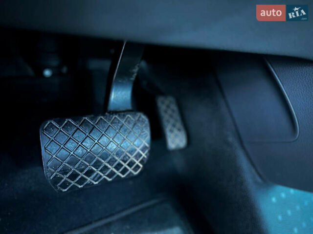 Серый Фольксваген Каравелла, объемом двигателя 2 л и пробегом 300 тыс. км за 40068 $, фото 55 на Automoto.ua