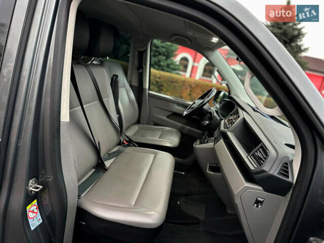 Серый Фольксваген Каравелла, объемом двигателя 2 л и пробегом 300 тыс. км за 40068 $, фото 71 на Automoto.ua