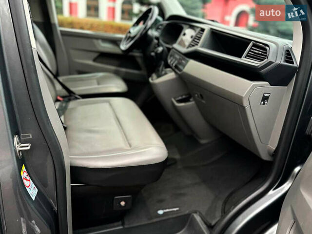 Серый Фольксваген Каравелла, объемом двигателя 2 л и пробегом 300 тыс. км за 40068 $, фото 8 на Automoto.ua