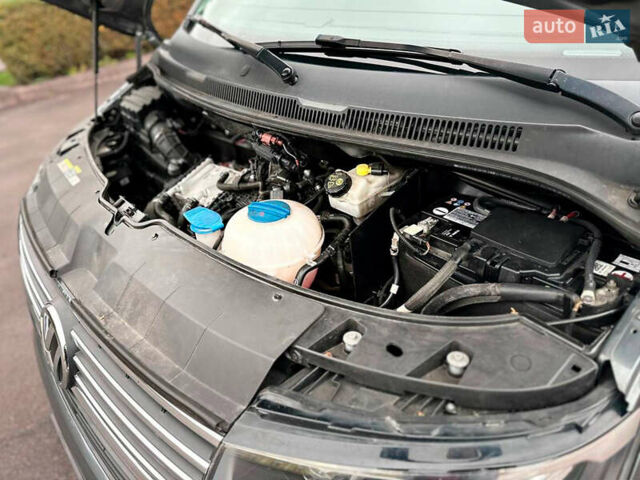 Серый Фольксваген Каравелла, объемом двигателя 2 л и пробегом 300 тыс. км за 40068 $, фото 39 на Automoto.ua