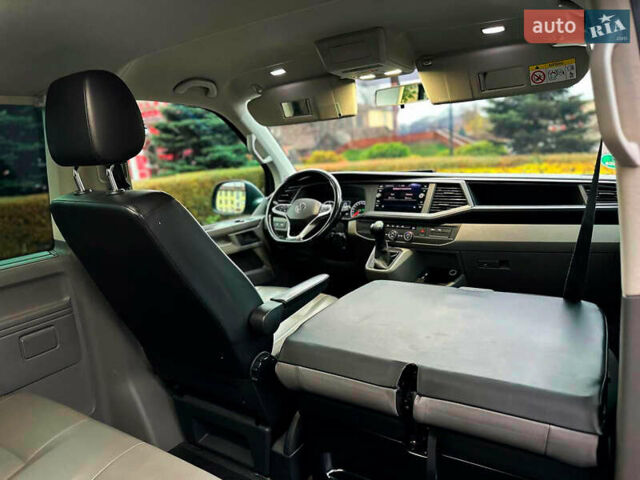 Серый Фольксваген Каравелла, объемом двигателя 2 л и пробегом 300 тыс. км за 40068 $, фото 68 на Automoto.ua