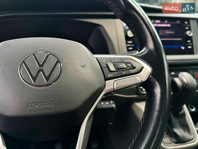 Серый Фольксваген Каравелла, объемом двигателя 2 л и пробегом 300 тыс. км за 40068 $, фото 24 на Automoto.ua