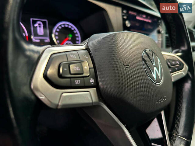 Серый Фольксваген Каравелла, объемом двигателя 2 л и пробегом 300 тыс. км за 40068 $, фото 35 на Automoto.ua