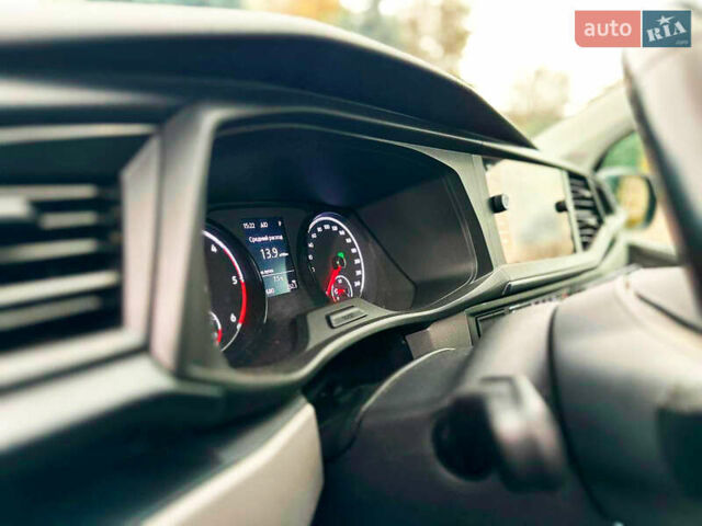 Серый Фольксваген Каравелла, объемом двигателя 2 л и пробегом 300 тыс. км за 40068 $, фото 25 на Automoto.ua