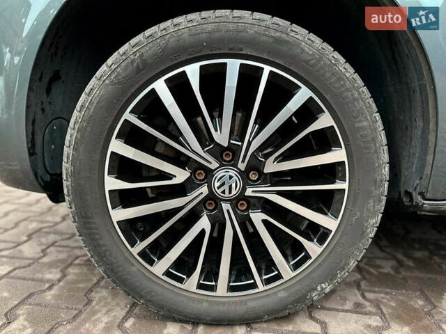 Серый Фольксваген Каравелла, объемом двигателя 2 л и пробегом 300 тыс. км за 40068 $, фото 15 на Automoto.ua