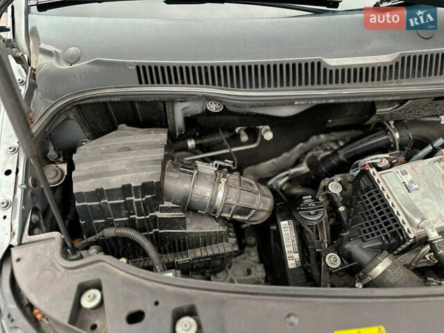 Серый Фольксваген Каравелла, объемом двигателя 2 л и пробегом 300 тыс. км за 40068 $, фото 59 на Automoto.ua