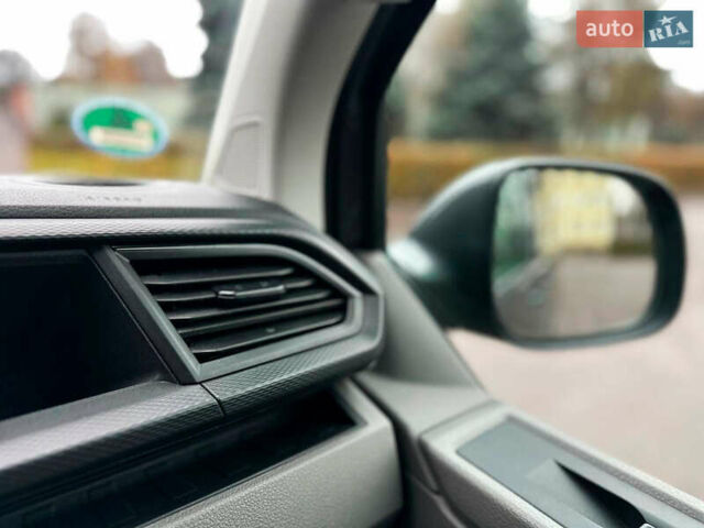 Серый Фольксваген Каравелла, объемом двигателя 2 л и пробегом 300 тыс. км за 40068 $, фото 22 на Automoto.ua