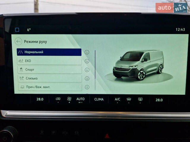 Серый Фольксваген Каравелла, объемом двигателя 2 л и пробегом 5 тыс. км за 63000 $, фото 13 на Automoto.ua
