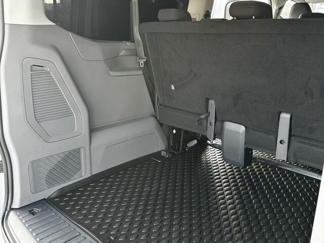 Серый Фольксваген Каравелла, объемом двигателя 2 л и пробегом 5 тыс. км за 63000 $, фото 15 на Automoto.ua