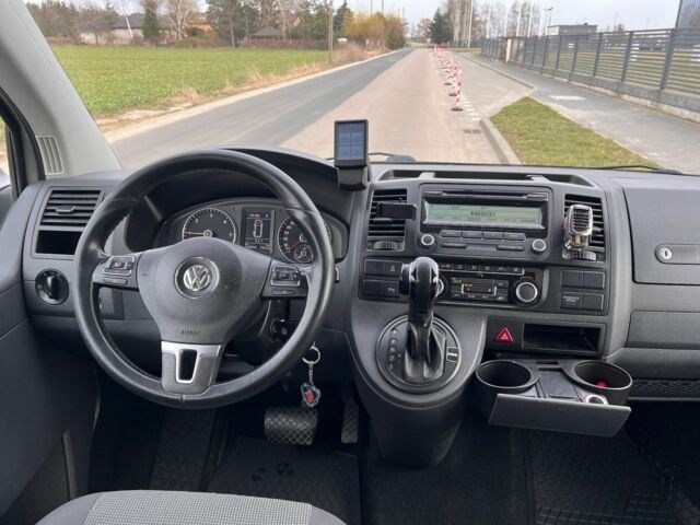 Серый Фольксваген Каравелла, объемом двигателя 2 л и пробегом 215 тыс. км за 8500 $, фото 10 на Automoto.ua