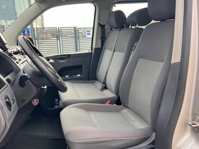 Серый Фольксваген Каравелла, объемом двигателя 2 л и пробегом 215 тыс. км за 8500 $, фото 9 на Automoto.ua