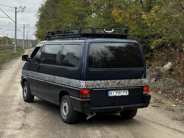 Синий Фольксваген Каравелла, объемом двигателя 2.4 л и пробегом 400 тыс. км за 4300 $, фото 9 на Automoto.ua