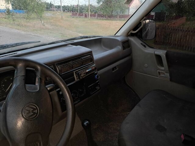 Синій Фольксваген Каравелла, об'ємом двигуна 2.5 л та пробігом 999 тис. км за 3900 $, фото 5 на Automoto.ua