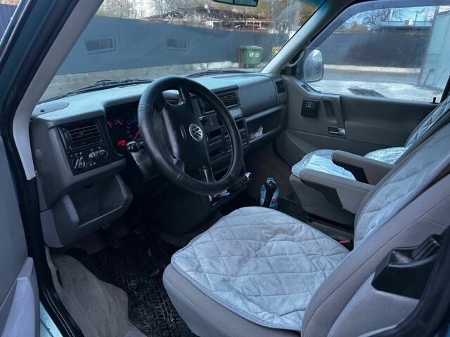 Синий Фольксваген Каравелла, объемом двигателя 2.5 л и пробегом 340 тыс. км за 1000 $, фото 4 на Automoto.ua