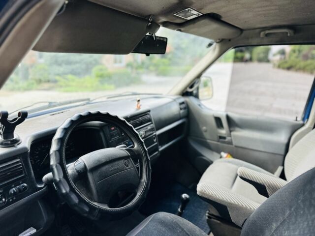 Фольксваген Каравелла 2003 в Синельниковом на Automoto.ua Синий Фольксваген Каравелла, объемом двигателя 2.5 л и пробегом 250 тыс. км за 3200 $, фото 21 на Automoto.ua