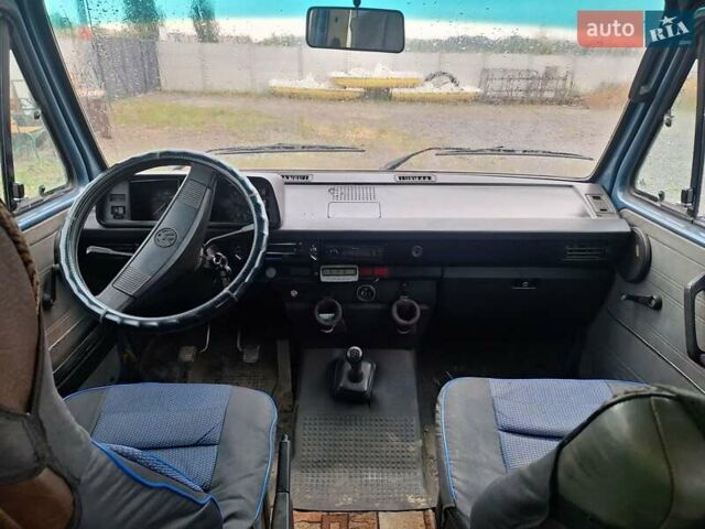 Синій Фольксваген Каравелла, об'ємом двигуна 1.6 л та пробігом 430 тис. км за 2500 $, фото 5 на Automoto.ua