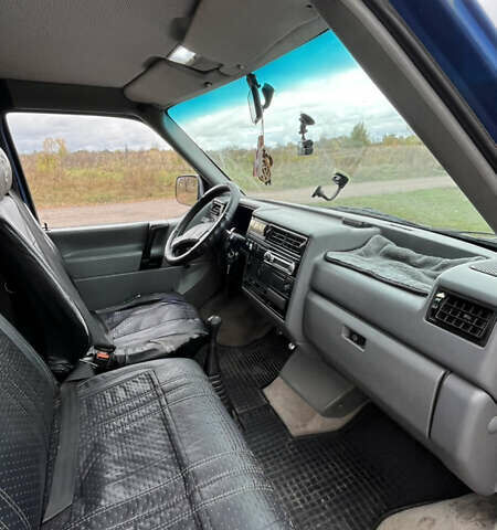 Синий Фольксваген Каравелла, объемом двигателя 2.37 л и пробегом 472 тыс. км за 4500 $, фото 11 на Automoto.ua