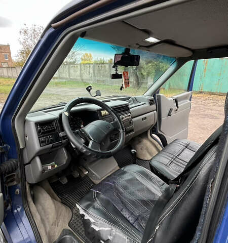 Синий Фольксваген Каравелла, объемом двигателя 2.37 л и пробегом 472 тыс. км за 4500 $, фото 12 на Automoto.ua