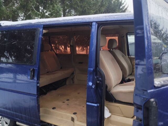 Синій Фольксваген Каравелла, об'ємом двигуна 2.5 л та пробігом 540 тис. км за 8700 $, фото 6 на Automoto.ua