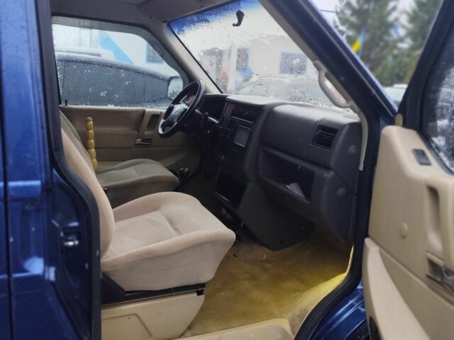 Синій Фольксваген Каравелла, об'ємом двигуна 2.5 л та пробігом 540 тис. км за 8700 $, фото 3 на Automoto.ua