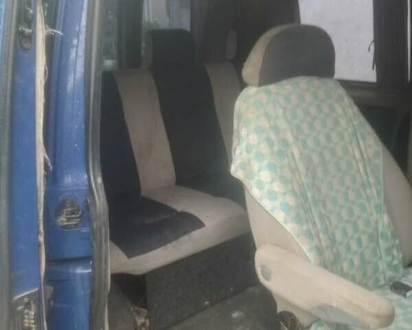 Синій Фольксваген Каравелла, об'ємом двигуна 2.46 л та пробігом 400 тис. км за 6000 $, фото 2 на Automoto.ua