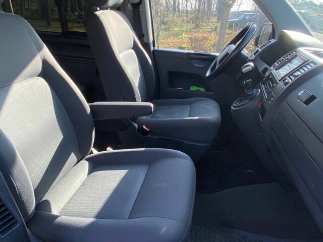 Синий Фольксваген Каравелла, объемом двигателя 2.5 л и пробегом 301 тыс. км за 10500 $, фото 7 на Automoto.ua