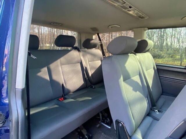 Синий Фольксваген Каравелла, объемом двигателя 2.5 л и пробегом 301 тыс. км за 10500 $, фото 6 на Automoto.ua