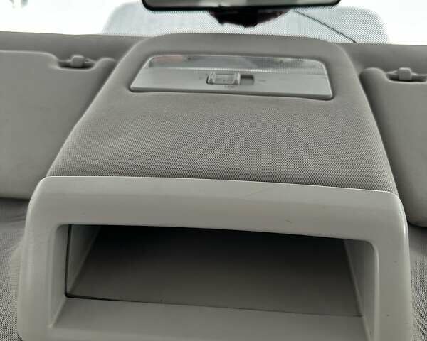 Синий Фольксваген Каравелла, объемом двигателя 3.19 л и пробегом 329 тыс. км за 12000 $, фото 29 на Automoto.ua