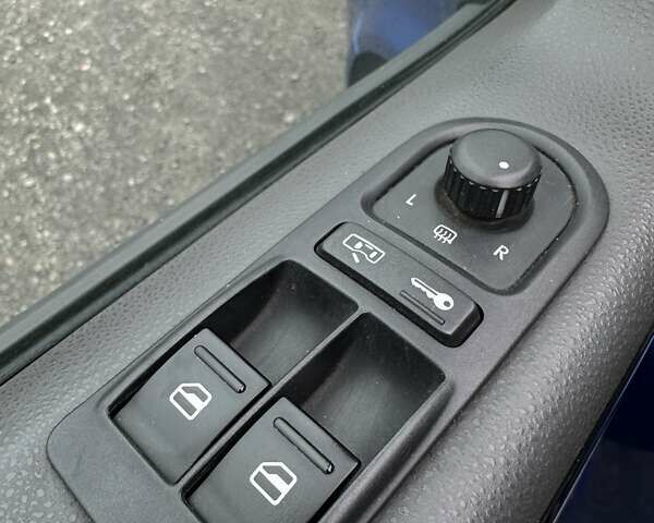 Синій Фольксваген Каравелла, об'ємом двигуна 3.19 л та пробігом 329 тис. км за 10999 $, фото 14 на Automoto.ua