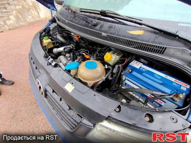 Синій Фольксваген Каравелла, об'ємом двигуна 2.5 л та пробігом 350 тис. км за 6300 $, фото 12 на Automoto.ua