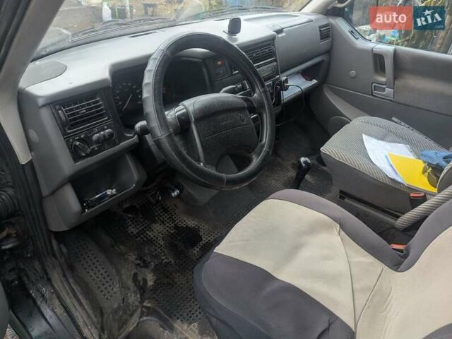 Зеленый Фольксваген Каравелла, объемом двигателя 2.5 л и пробегом 500 тыс. км за 4800 $, фото 5 на Automoto.ua