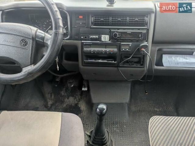 Зеленый Фольксваген Каравелла, объемом двигателя 2.5 л и пробегом 500 тыс. км за 4800 $, фото 7 на Automoto.ua