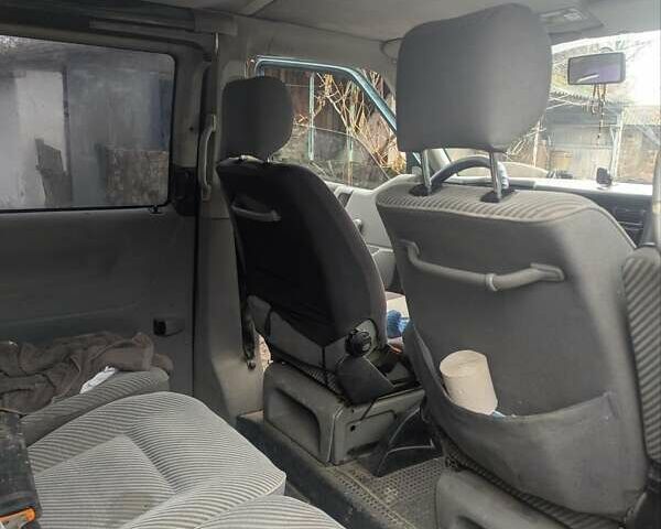 Зеленый Фольксваген Каравелла, объемом двигателя 2.5 л и пробегом 500 тыс. км за 4800 $, фото 6 на Automoto.ua