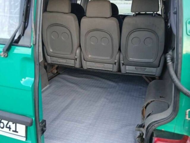 Зелений Фольксваген Каравелла, об'ємом двигуна 2.5 л та пробігом 450 тис. км за 2400 $, фото 4 на Automoto.ua