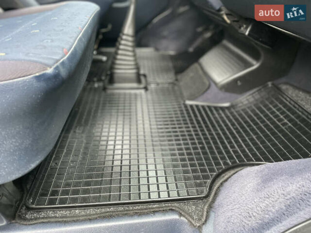 Зеленый Фольксваген Каравелла, объемом двигателя 2.5 л и пробегом 359 тыс. км за 8800 $, фото 24 на Automoto.ua