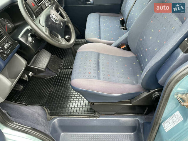 Зеленый Фольксваген Каравелла, объемом двигателя 2.5 л и пробегом 359 тыс. км за 8800 $, фото 21 на Automoto.ua