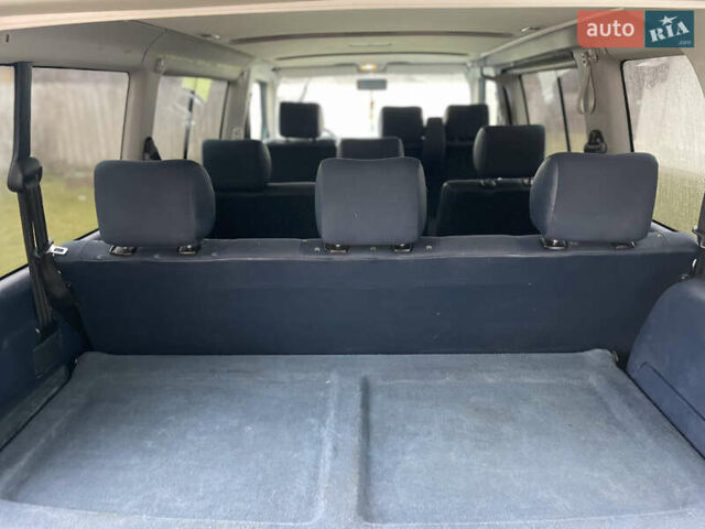 Зеленый Фольксваген Каравелла, объемом двигателя 2.5 л и пробегом 359 тыс. км за 8800 $, фото 43 на Automoto.ua