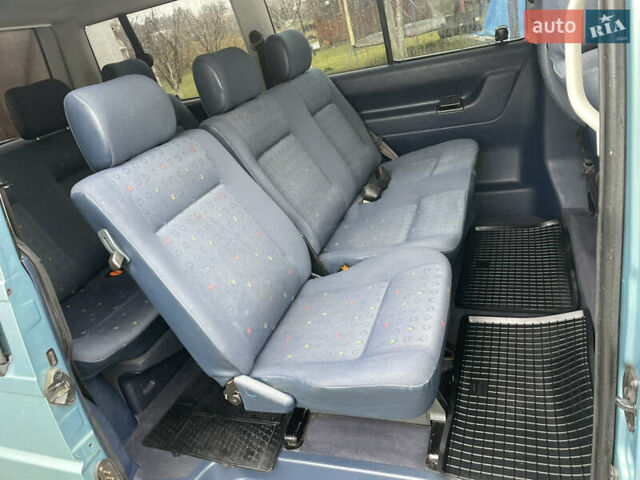 Зеленый Фольксваген Каравелла, объемом двигателя 2.5 л и пробегом 359 тыс. км за 8800 $, фото 31 на Automoto.ua