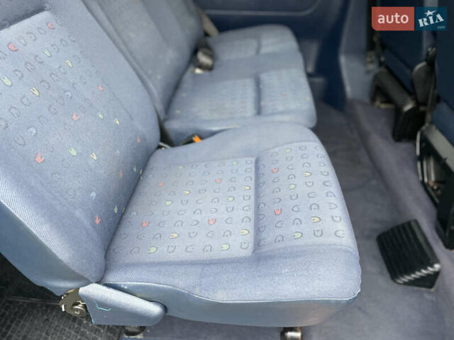 Зеленый Фольксваген Каравелла, объемом двигателя 2.5 л и пробегом 359 тыс. км за 8800 $, фото 39 на Automoto.ua