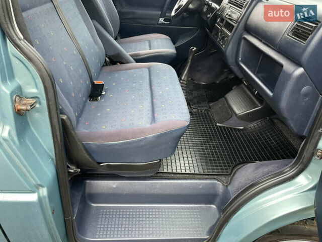 Зеленый Фольксваген Каравелла, объемом двигателя 2.5 л и пробегом 359 тыс. км за 8800 $, фото 22 на Automoto.ua