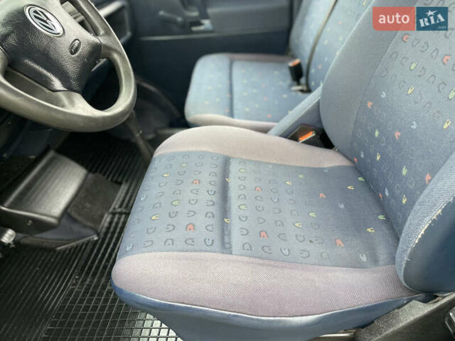 Зеленый Фольксваген Каравелла, объемом двигателя 2.5 л и пробегом 359 тыс. км за 8800 $, фото 20 на Automoto.ua