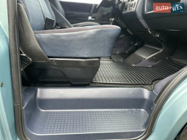 Зеленый Фольксваген Каравелла, объемом двигателя 2.5 л и пробегом 359 тыс. км за 8800 $, фото 23 на Automoto.ua