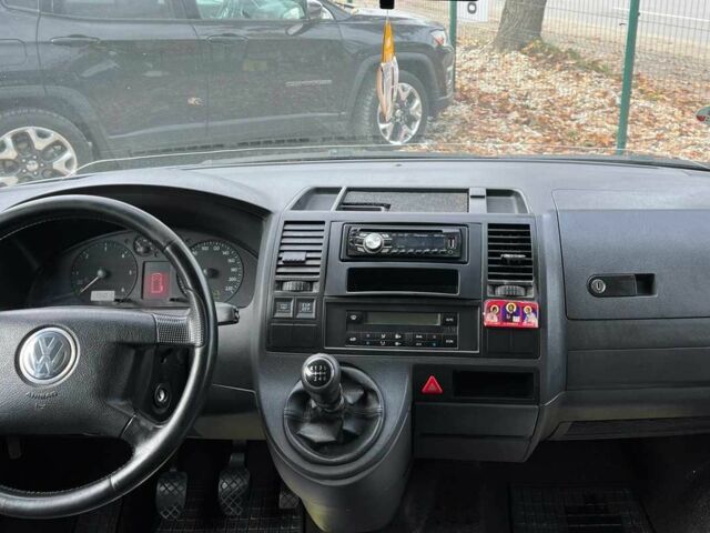 Зеленый Фольксваген Каравелла, объемом двигателя 2.5 л и пробегом 356 тыс. км за 11900 $, фото 9 на Automoto.ua