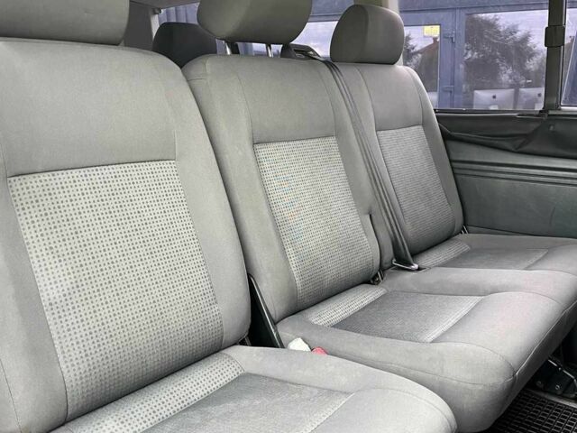 Зеленый Фольксваген Каравелла, объемом двигателя 2.5 л и пробегом 356 тыс. км за 11900 $, фото 20 на Automoto.ua