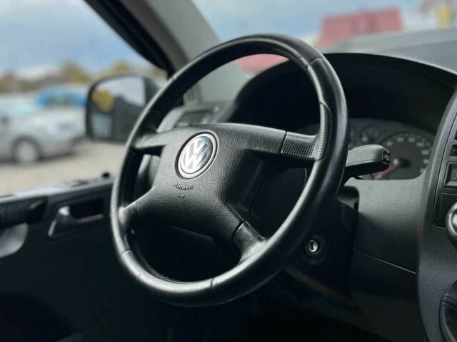 Зеленый Фольксваген Каравелла, объемом двигателя 2.5 л и пробегом 356 тыс. км за 11900 $, фото 16 на Automoto.ua